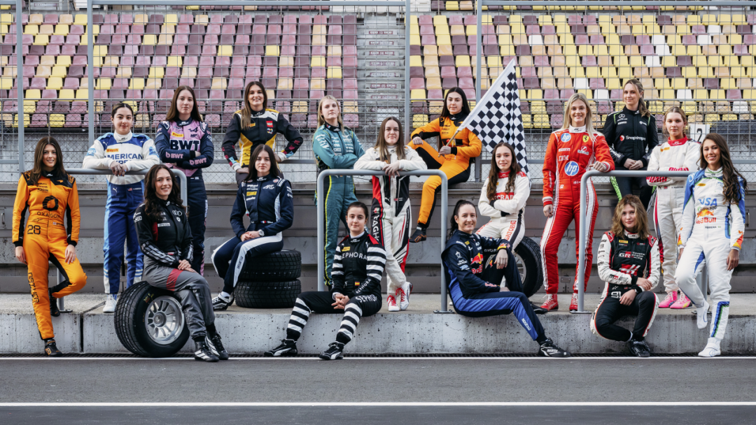 乐鱼官网-F1女车手，正在改写赛车史